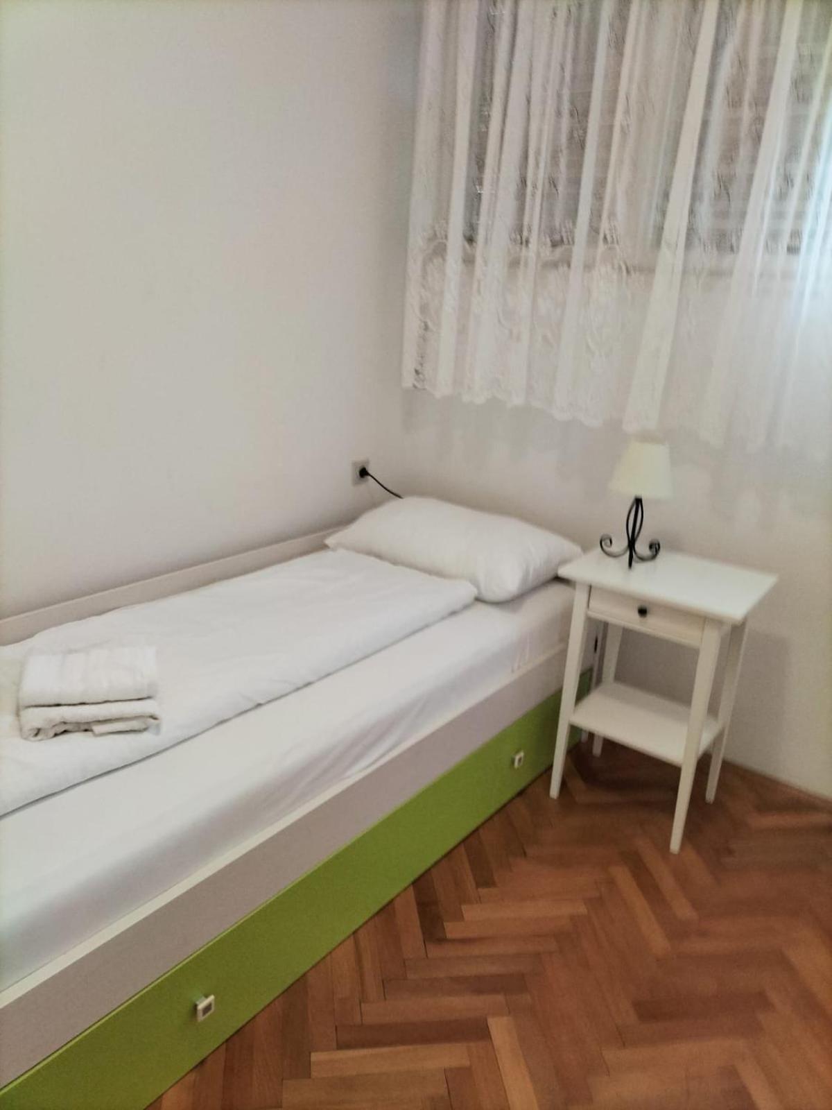 Omiska Apartman *